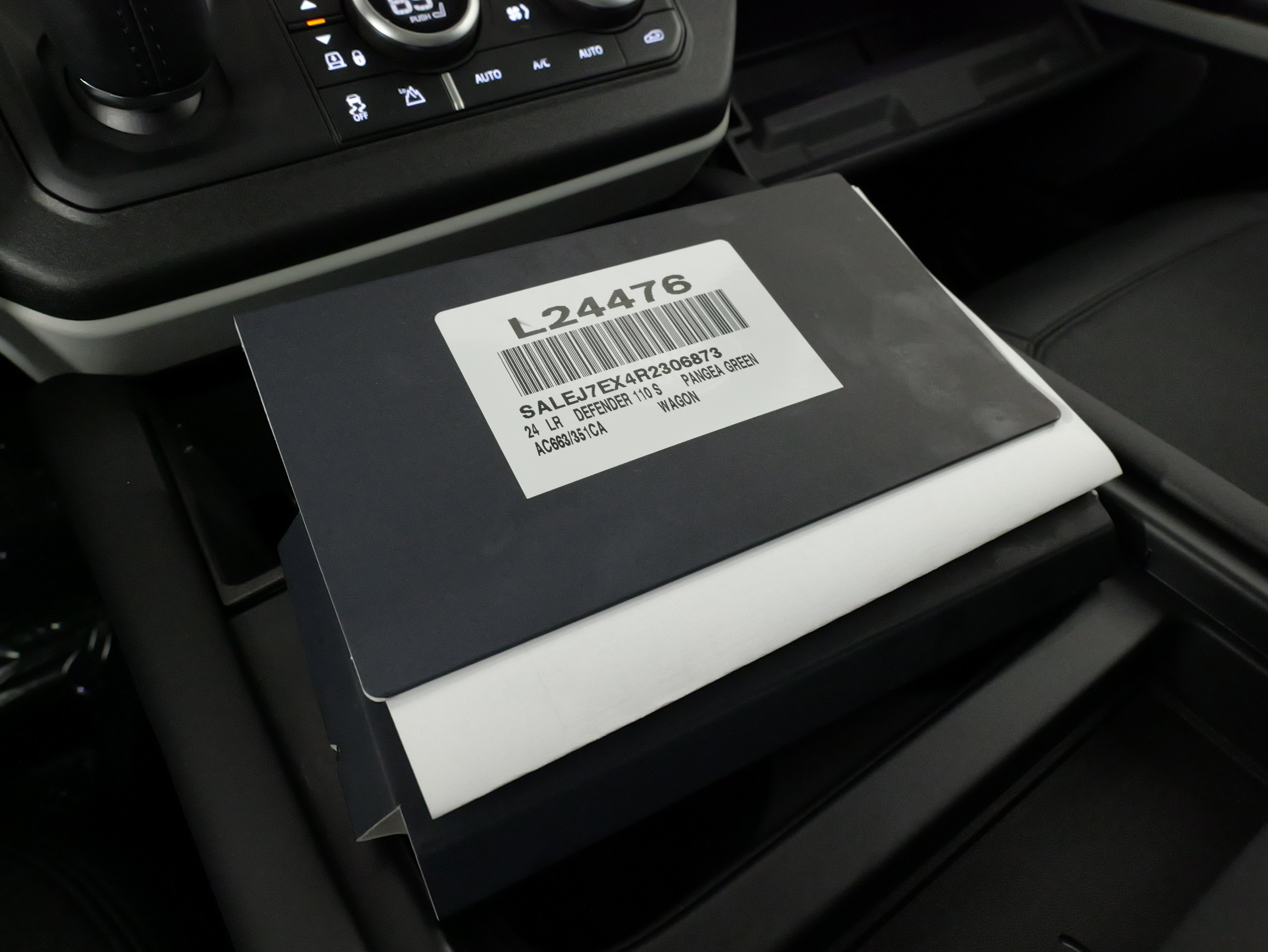 Used 2024 Land Rover Defender 110 S image 60