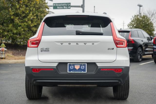 Certified 2024 Volvo XC40 B5 Ultimate w/ Protection Package Premier image 6