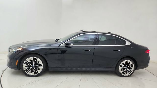 Used 2026 BMW 540i xDrive image 3