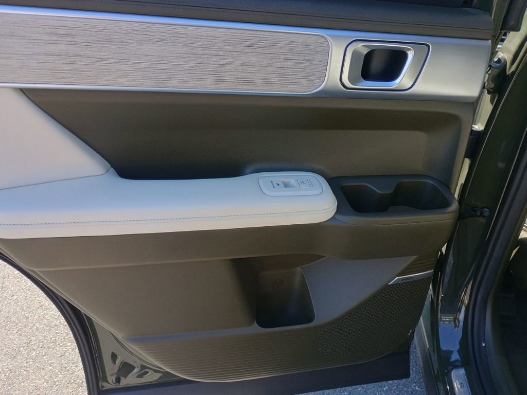 Used 2024 Hyundai Santa Fe Calligraphy image 15