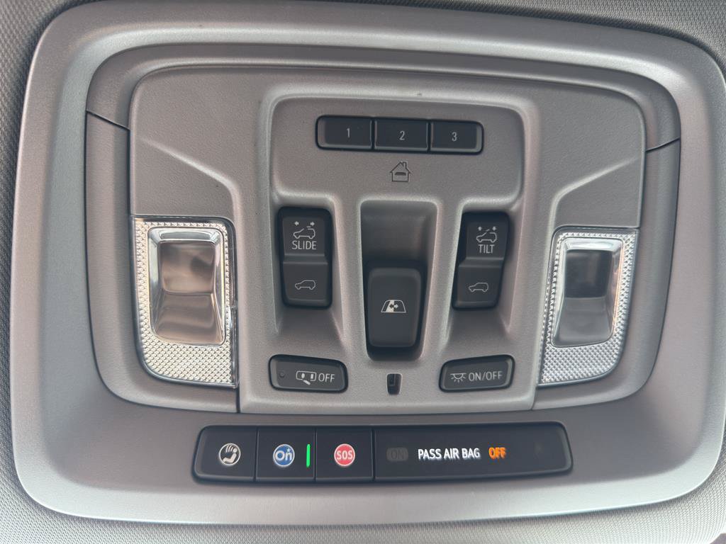 Used 2025 GMC Sierra 1500 SLT w/ SLT Premium Package AWD/4WD image 17