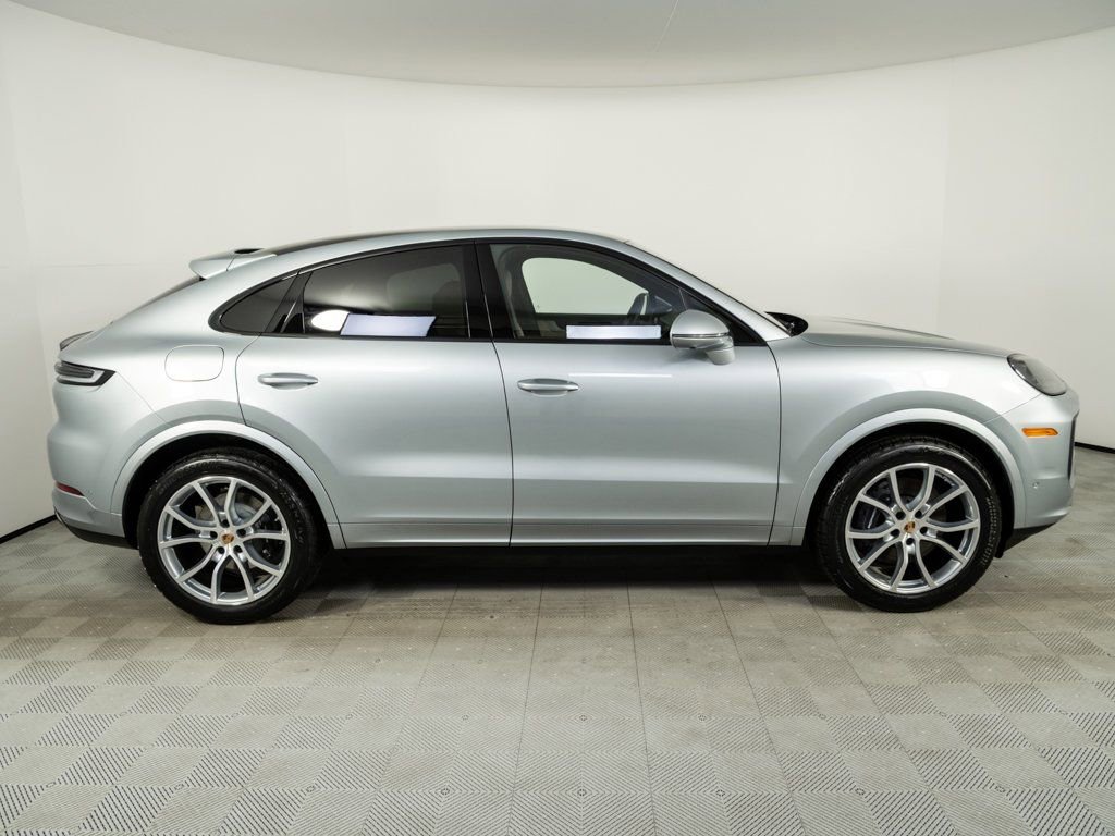 New 2026 Porsche Cayenne Base image 28