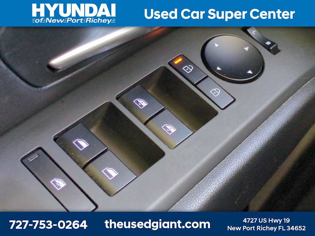 Used 2025 Hyundai Santa Cruz SEL FWD image 25
