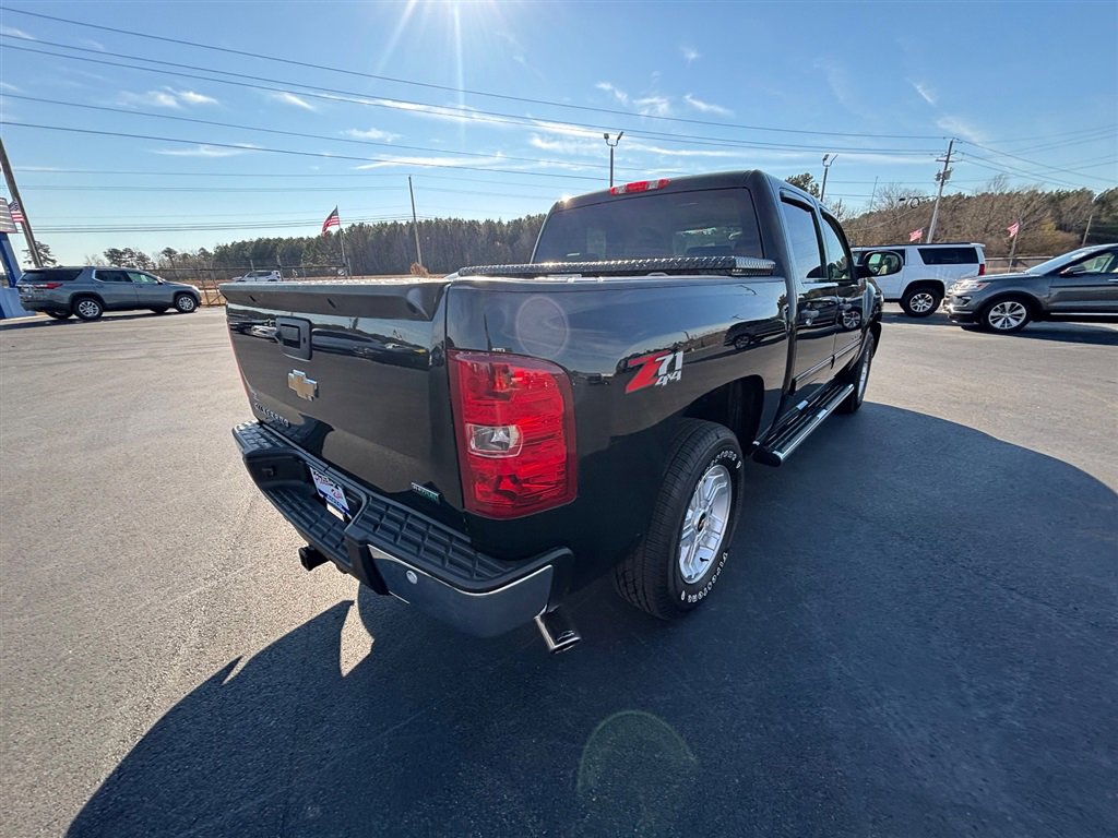 Used 2011 Chevrolet Silverado 1500 LT w/ All-Star Edition AWD/4WD image 7