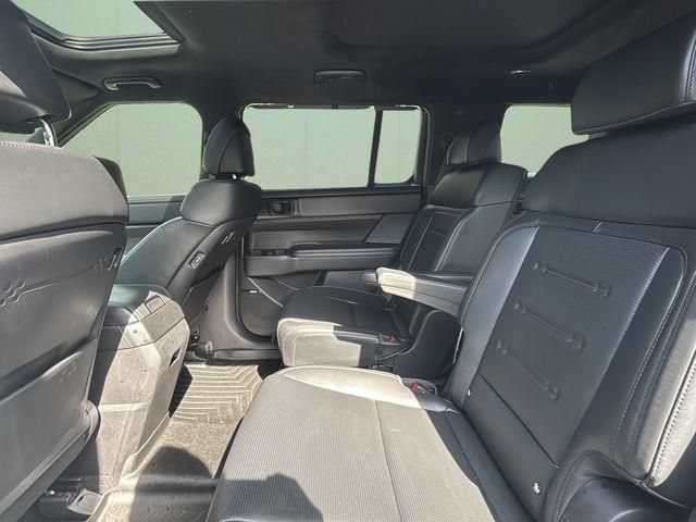 Used 2024 Hyundai Santa Fe Calligraphy AWD/4WD image 21