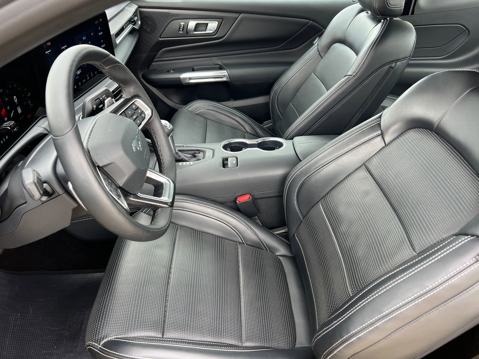 Used 2024 Ford Mustang GT Premium RWD image 14