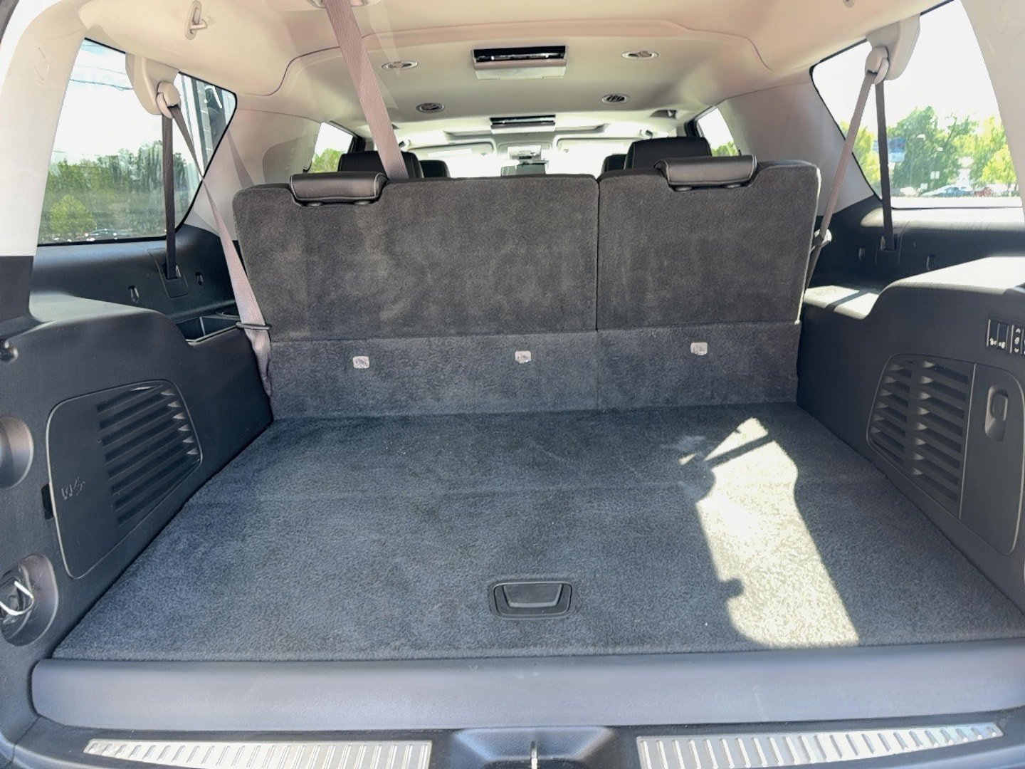 Used 2016 Chevrolet Suburban LTZ AWD/4WD image 10