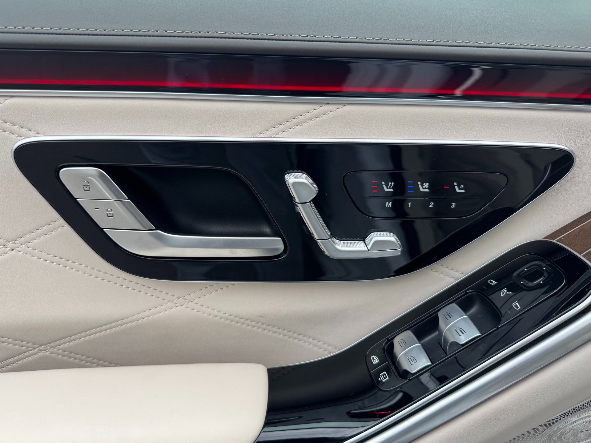 Used 2025 Mercedes-Benz Maybach S 680 4MATIC image 74