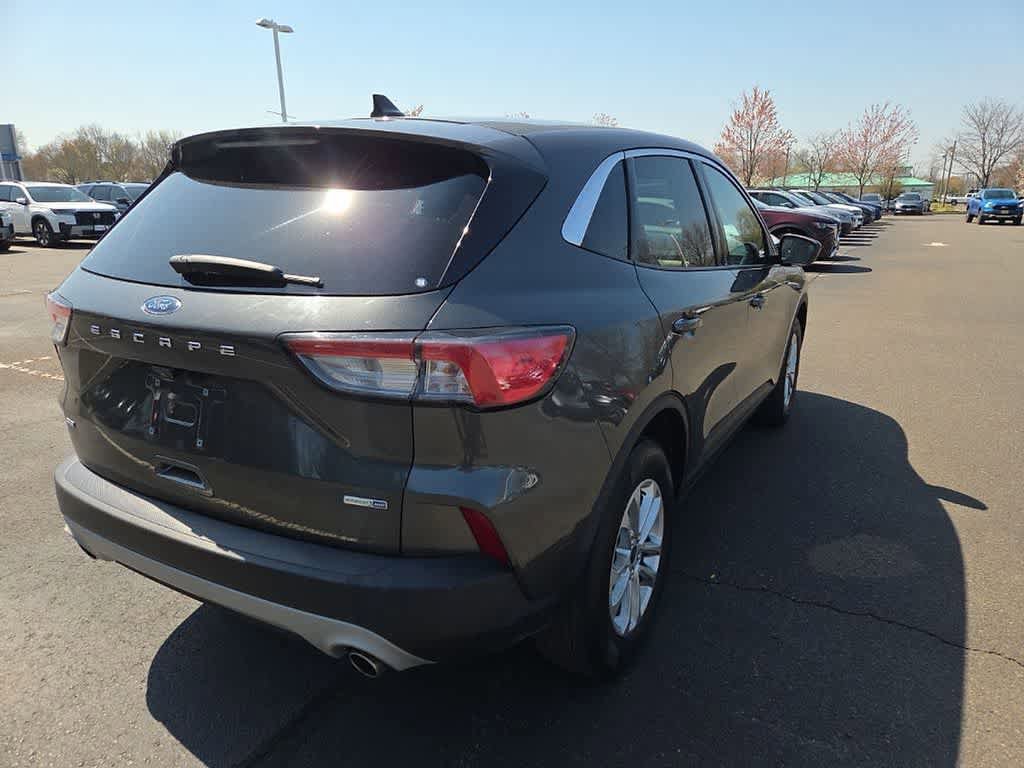 Used 2020 Ford Escape SE image 5
