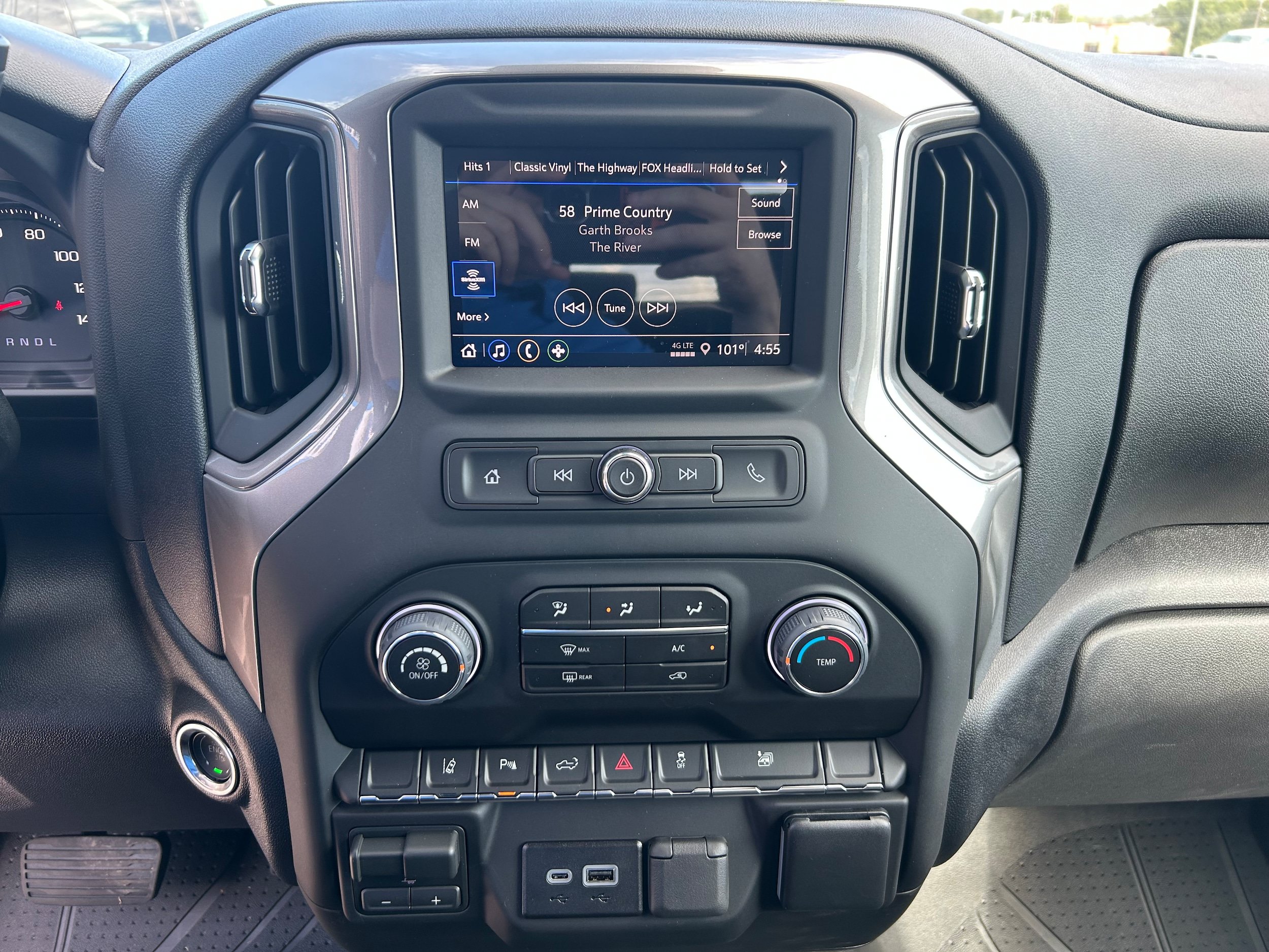 New 2026 Chevrolet Silverado 2500 Custom w/ Custom Value Package AWD/4WD image 23