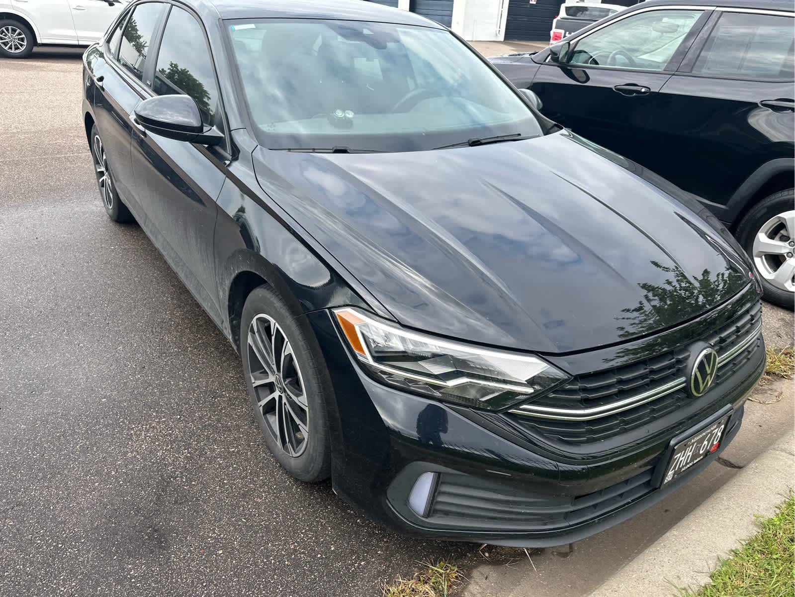 Used 2024 Volkswagen Jetta Sport FWD image 4