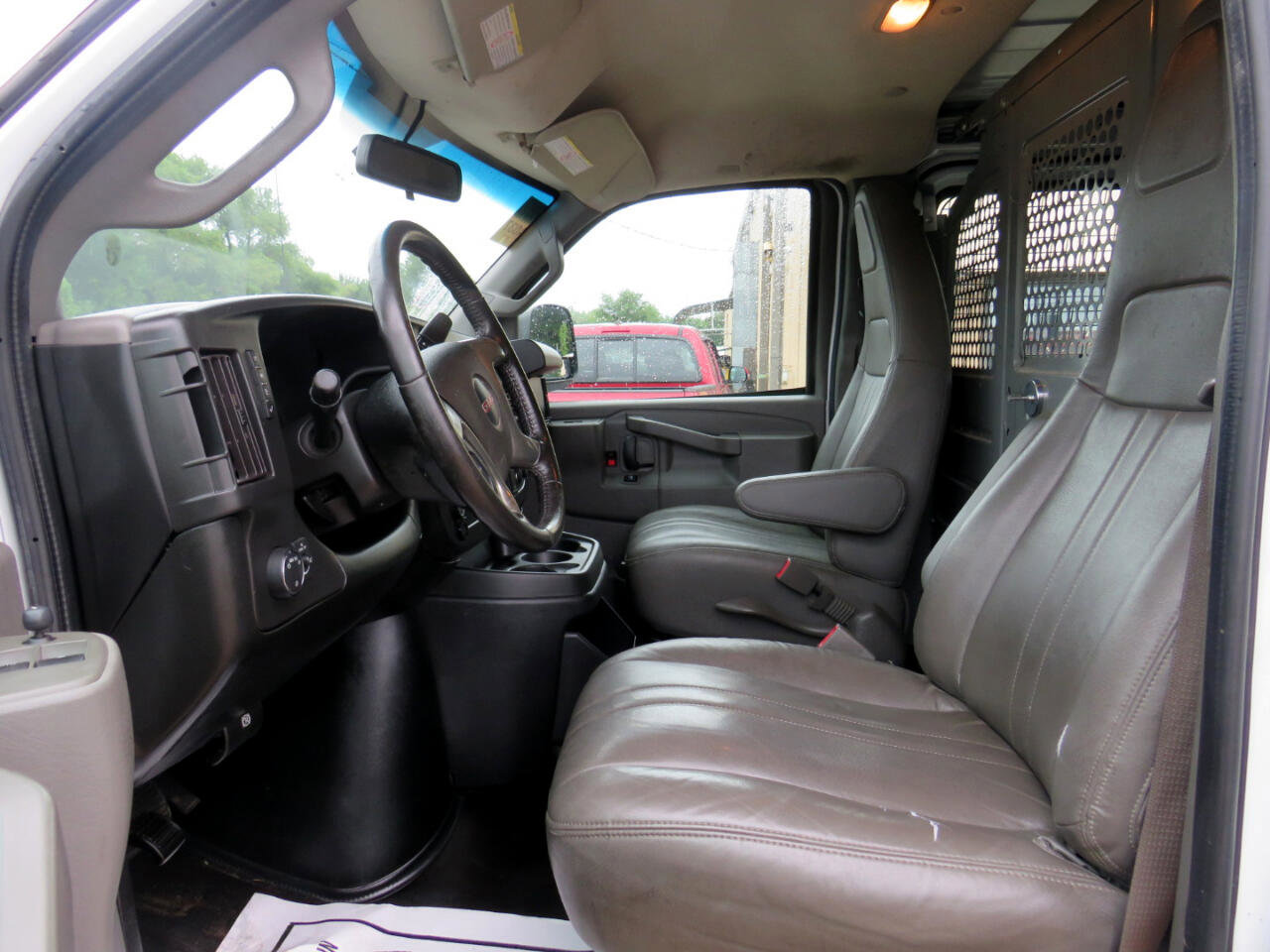 Used 2019 GMC Savana 2500 w/ Driver Convenience Package image 21