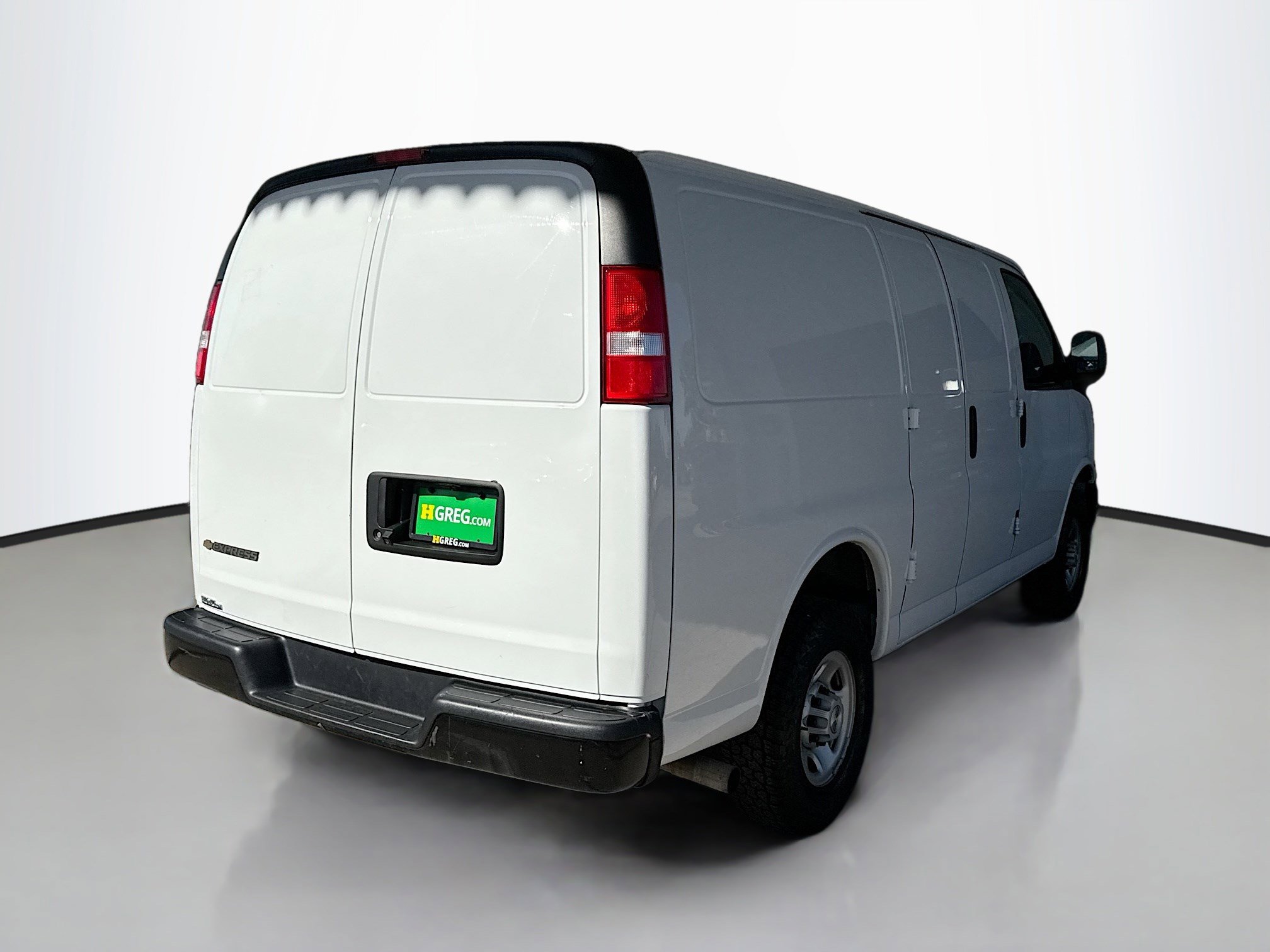 Used 2022 Chevrolet Express 2500 image 10