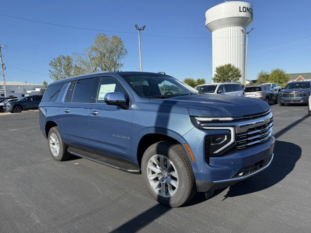 New 2026 Chevrolet Suburban Premier image 4