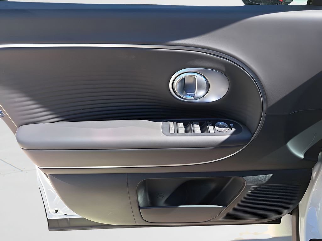 New 2026 Hyundai Ioniq 9 SEL image 15