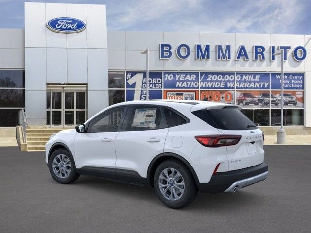 New 2026 Ford Escape Active w/ Cold Weather Package FWD image 4