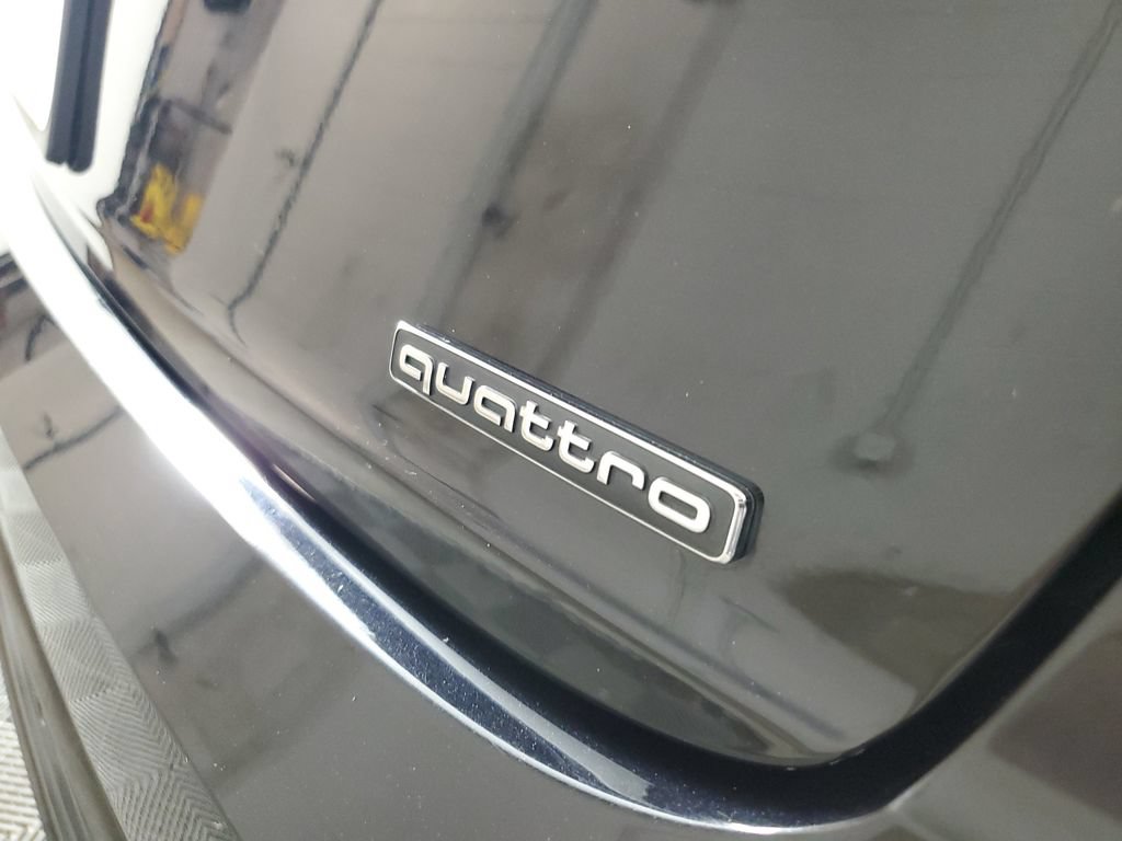 Used 2019 Audi Q8 Prestige AWD/4WD image 7