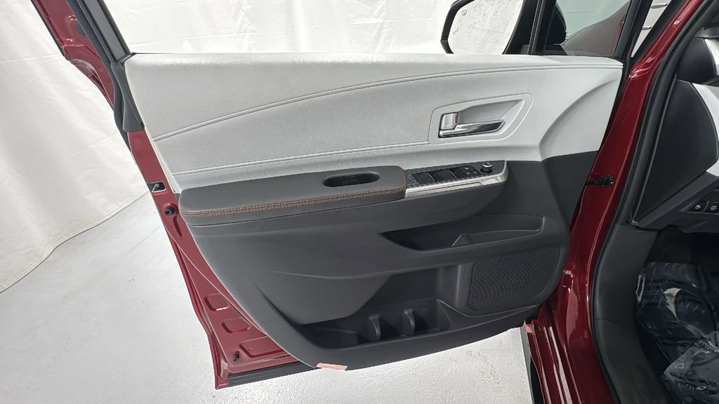 Used 2023 Toyota Sienna XSE image 20