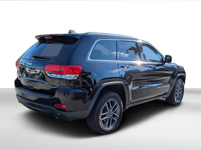Used 2019 Jeep Grand Cherokee Laredo w/ 18" Wheel & 8.4" Radio Group image 3