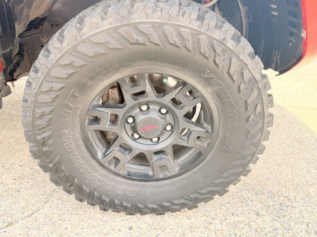 Used 2021 Toyota 4Runner Venture w/ Moonroof Package AWD/4WD image 5