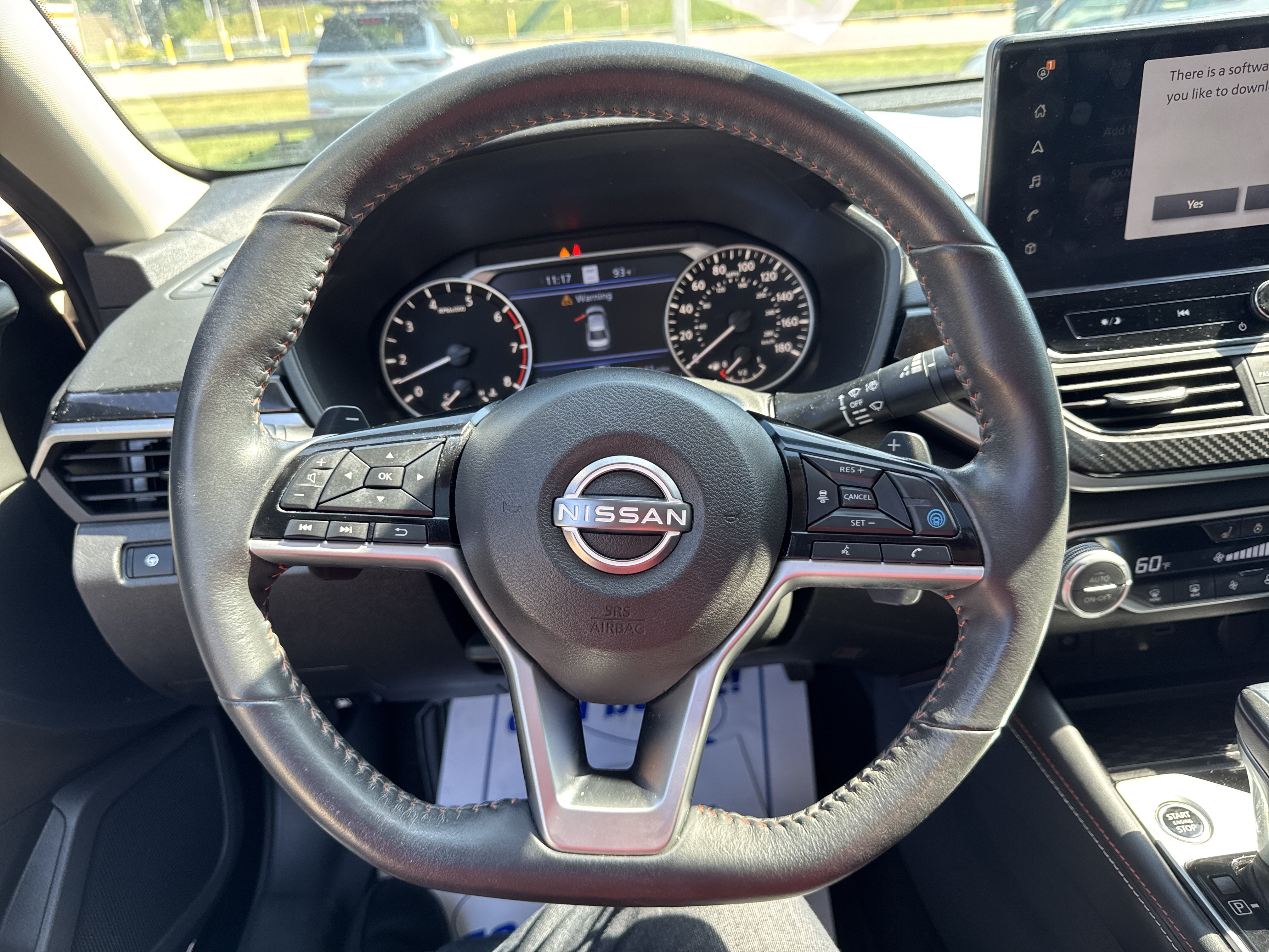 Used 2023 Nissan Altima 2.0 SR FWD image 13