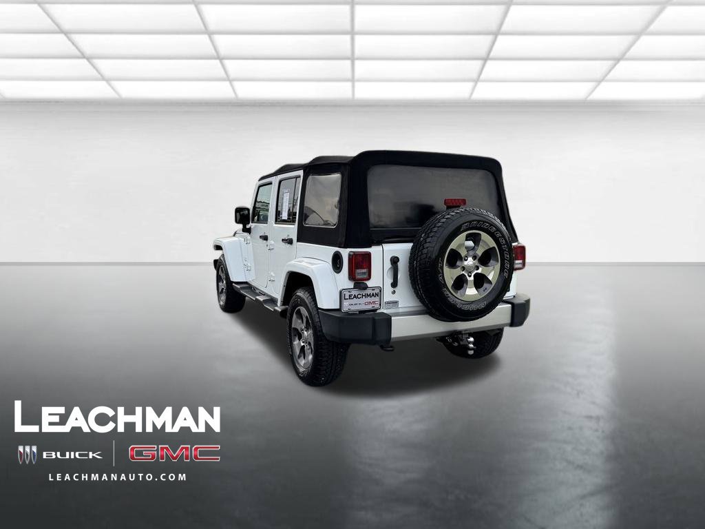 Used 2017 Jeep Wrangler Unlimited Sahara w/ Connectivity Group AWD/4WD image 6
