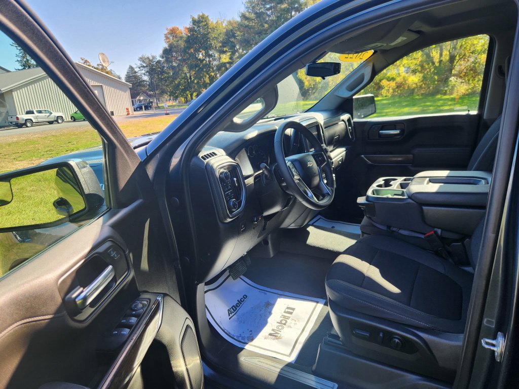 Used 2022 Chevrolet Silverado 1500 LT AWD/4WD image 14