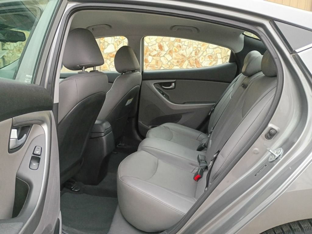 Used 2014 Hyundai Elantra Limited image 16