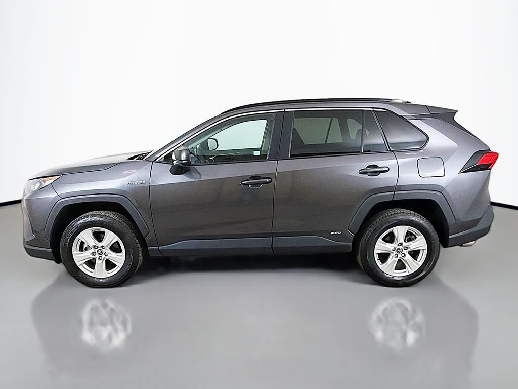Used 2021 Toyota RAV4 LE AWD/4WD image 10