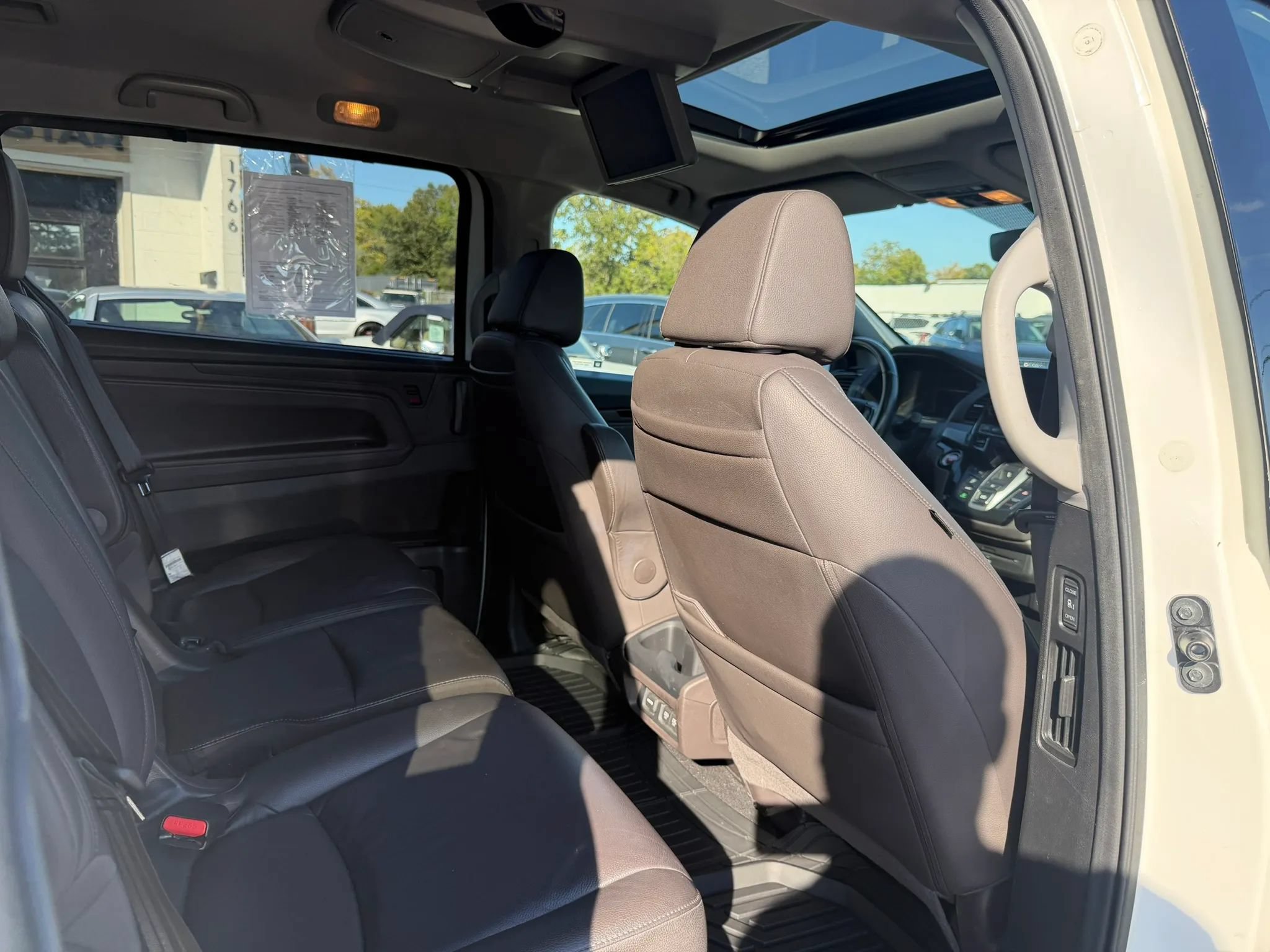 Used 2018 Honda Odyssey Elite image 23
