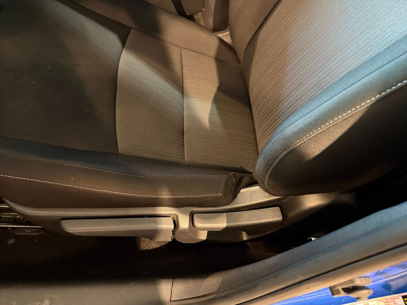 Used 2025 Nissan Sentra SV FWD image 18
