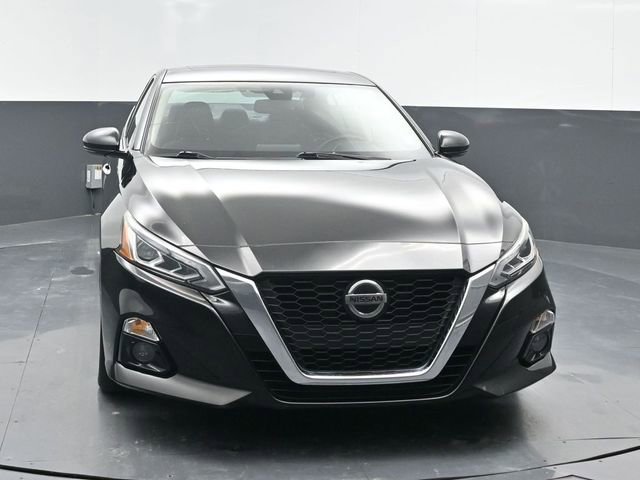 Used 2019 Nissan Altima 2.5 SV image 2