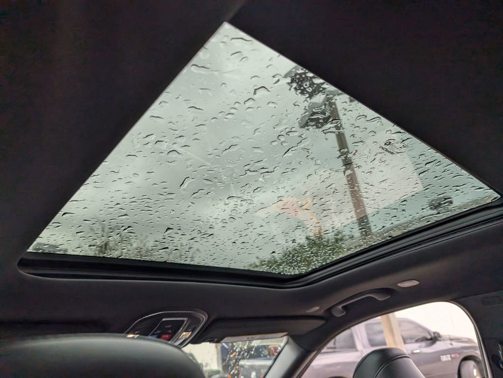 New 2025 Jeep Grand Cherokee Limited w/ Black Appearance Package image 14