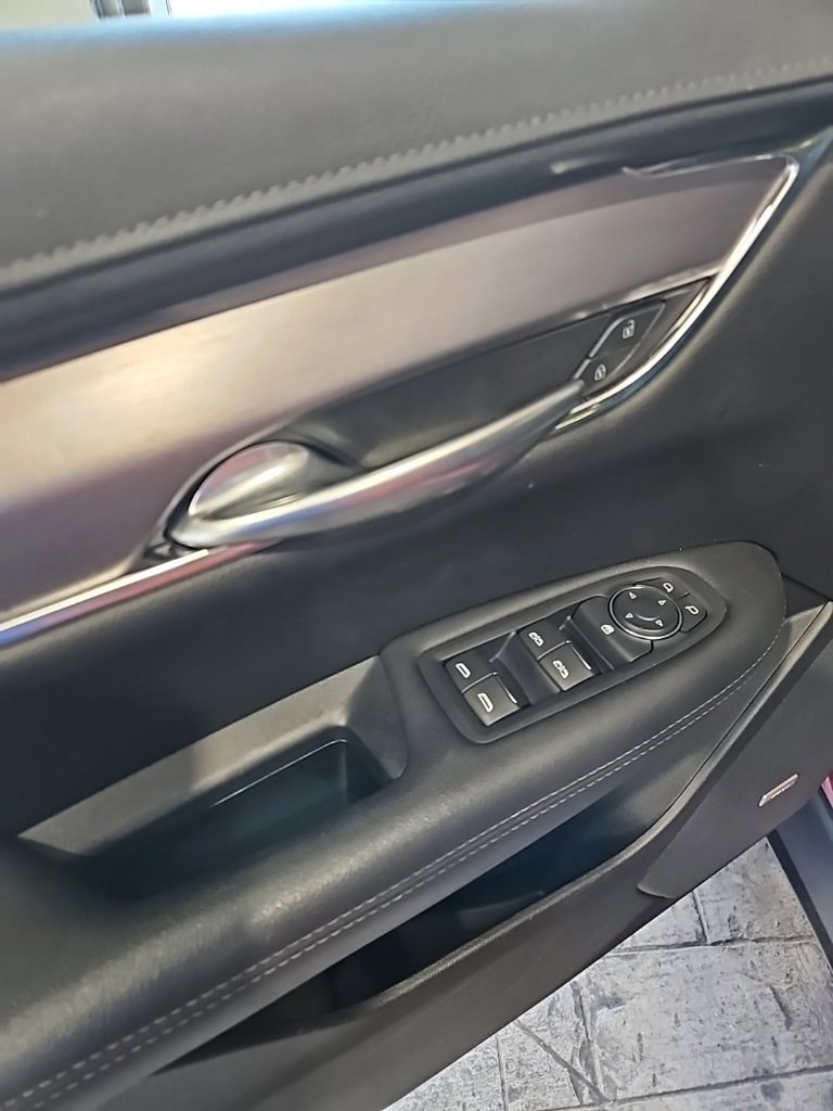Used 2023 Cadillac XT5 Luxury image 28