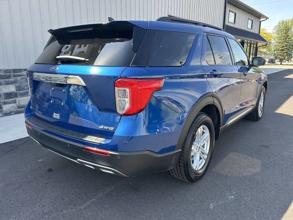 Used 2021 Ford Explorer XLT w/ Equipment Group 202A AWD/4WD image 3