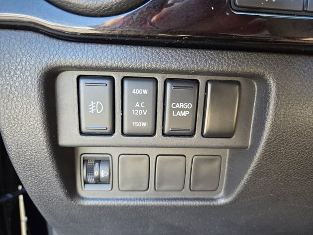 Used 2019 Nissan Titan SV w/ SV Convenience Package image 23