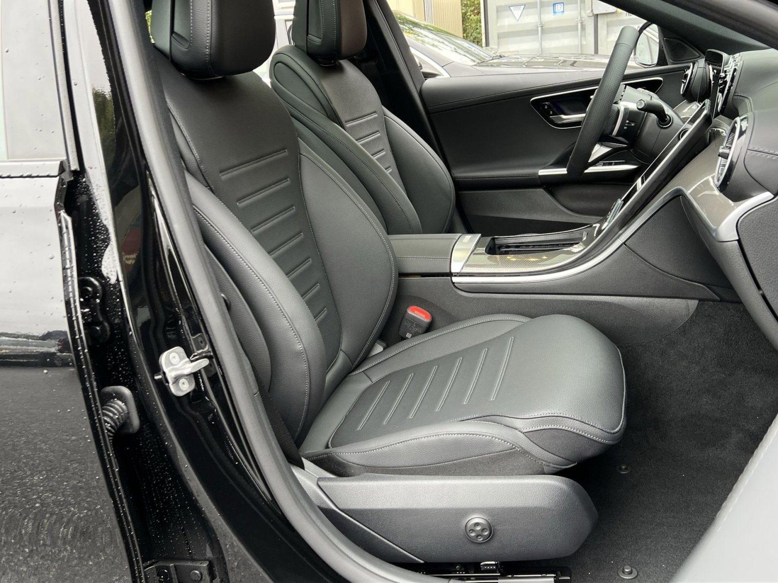 New 2025 Mercedes-Benz C 300 4MATIC Sedan image 26