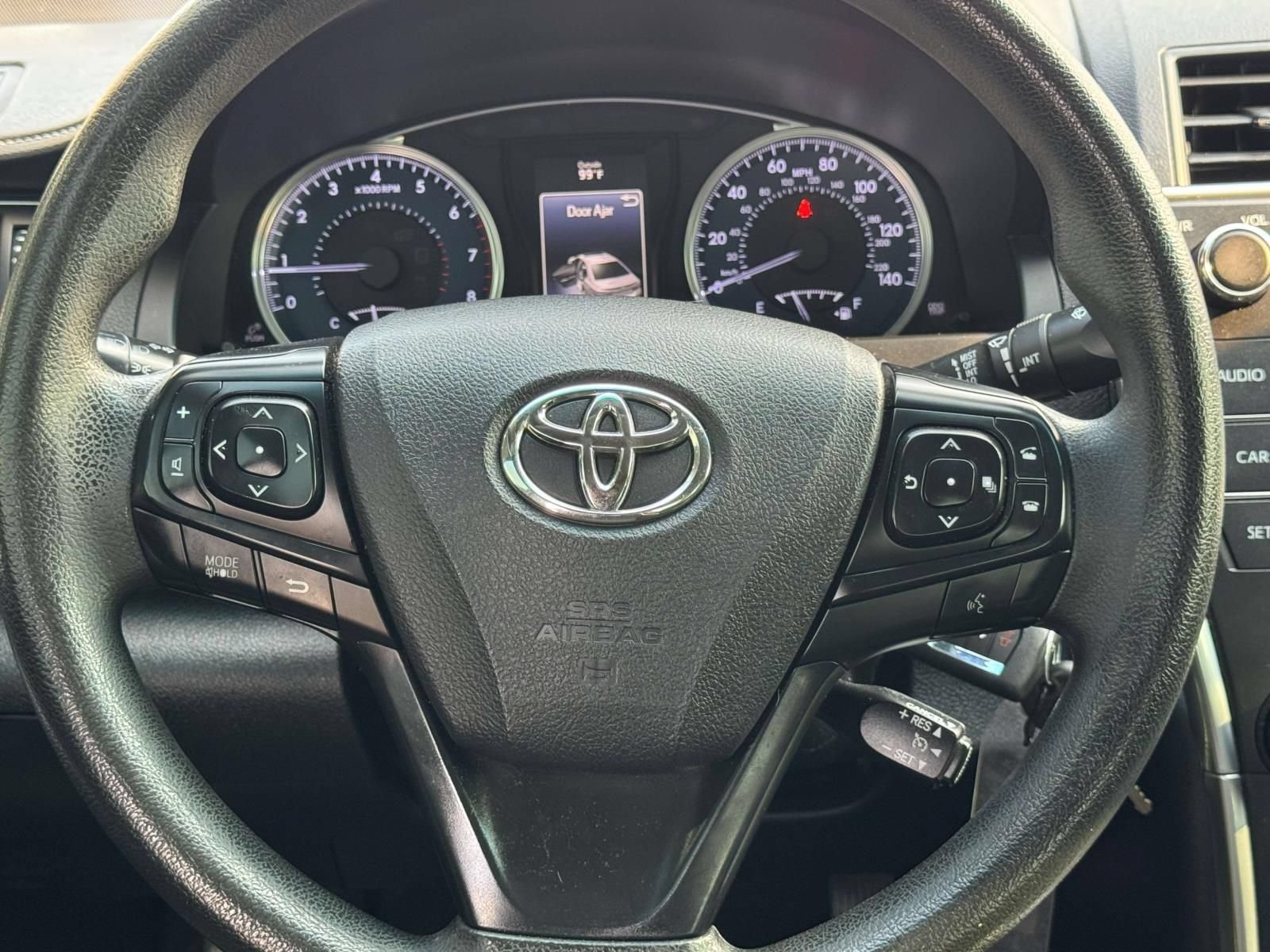 Used 2017 Toyota Camry LE FWD image 11