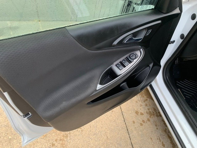 Used 2021 Chevrolet Malibu RS FWD image 22