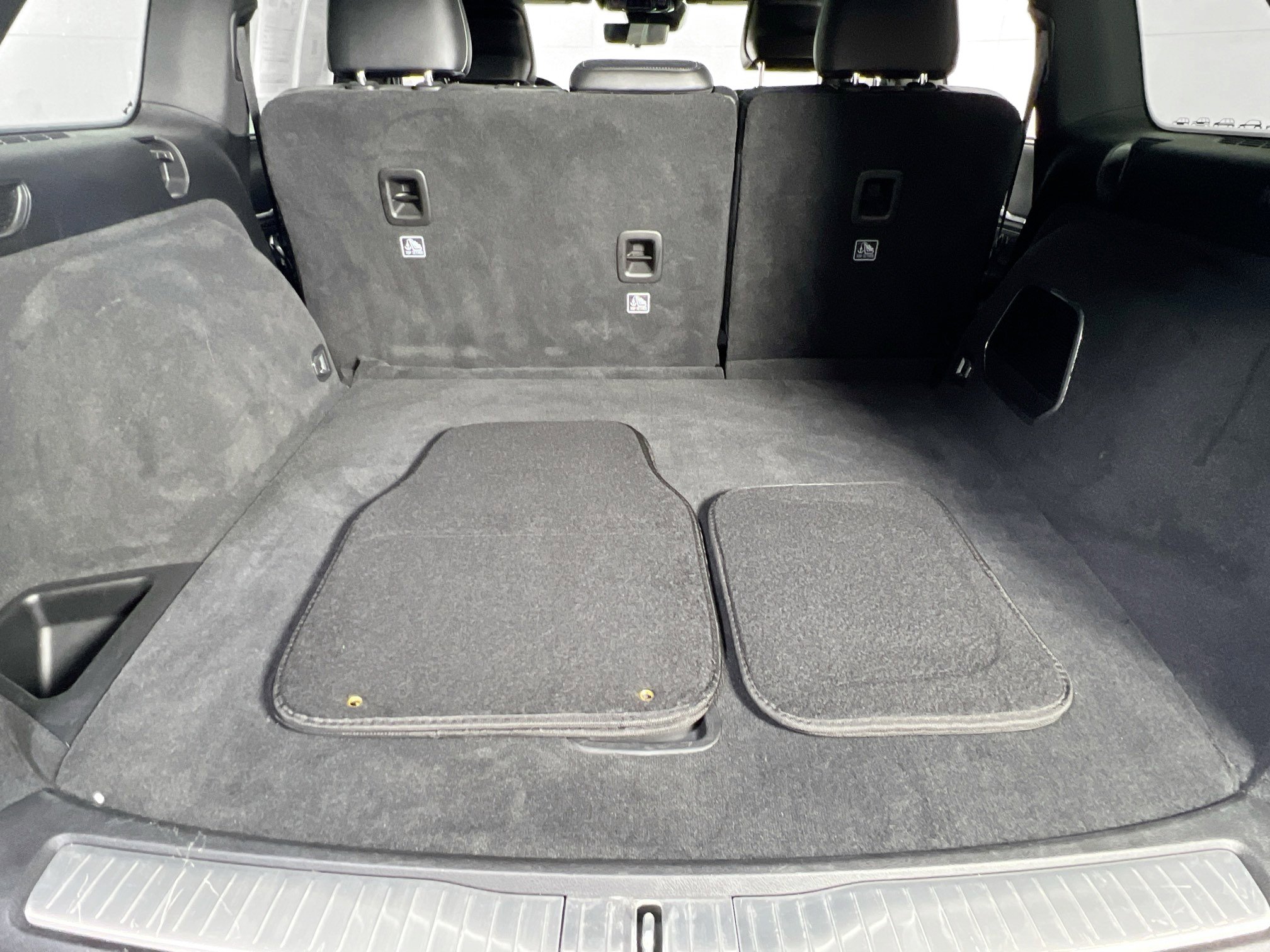 Used 2022 Jeep Grand Cherokee Overland w/ Luxury Tech Group IV image 25