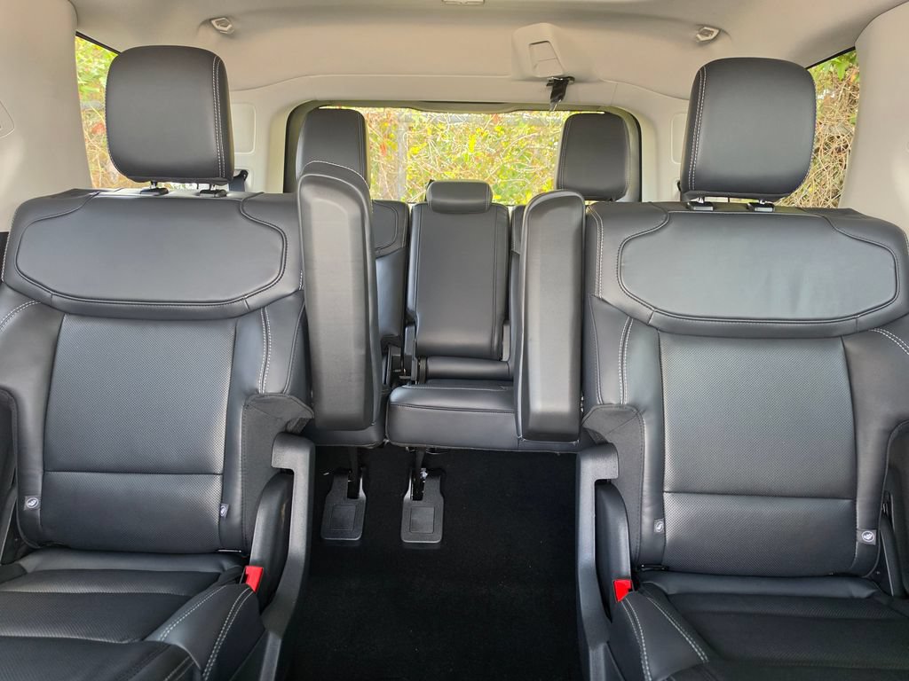 New 2027 Ford Expedition Platinum RWD image 33