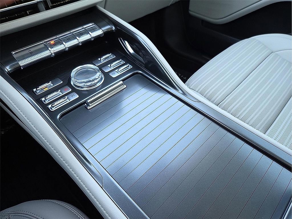 New 2026 Lincoln Nautilus Reserve AWD/4WD image 17