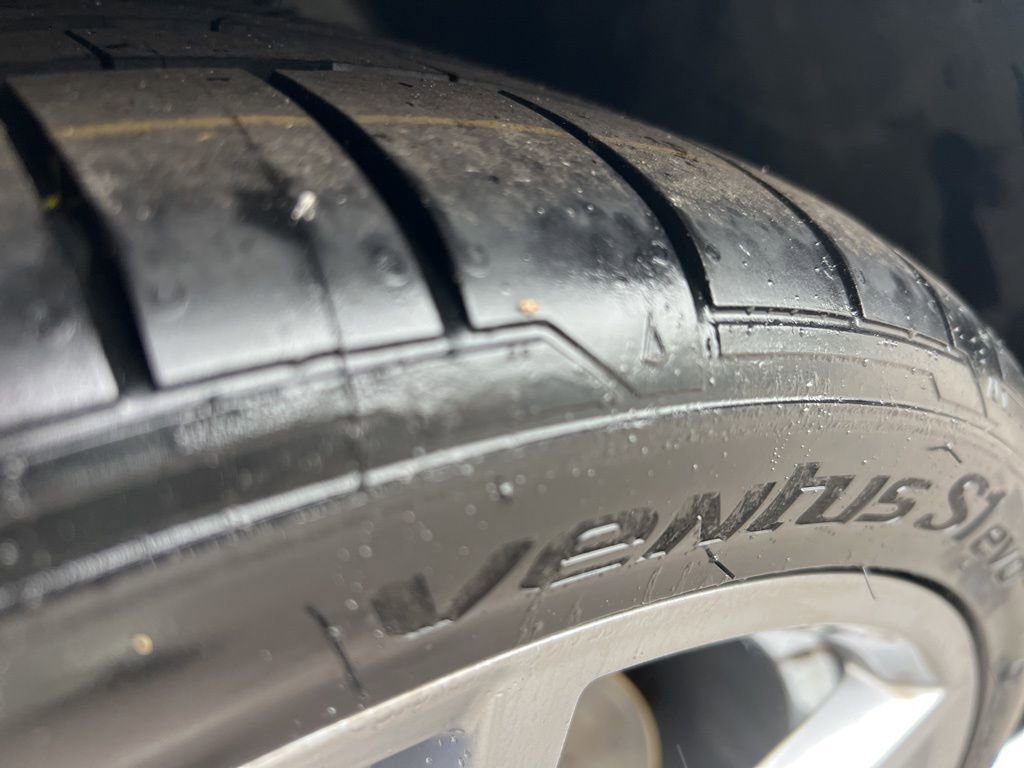 Used 2024 Volkswagen Golf R image 9