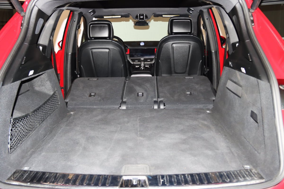 Used 2022 Porsche Cayenne Platinum Edition AWD/4WD image 12