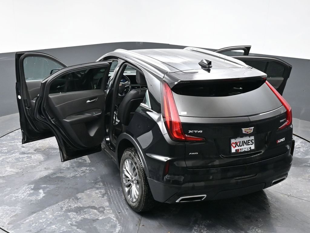 Used 2025 Cadillac XT4 Premium Luxury image 71