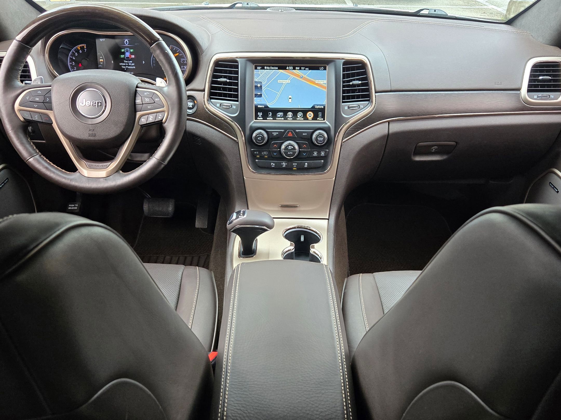 Used 2015 Jeep Grand Cherokee Summit w/ Platinum Series Group AWD/4WD image 17