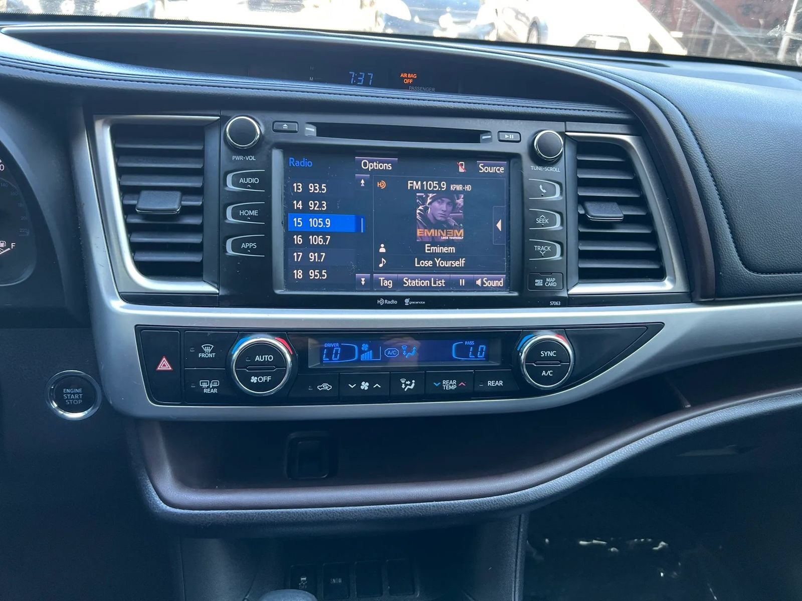 Used 2015 Toyota Highlander XLE FWD image 20