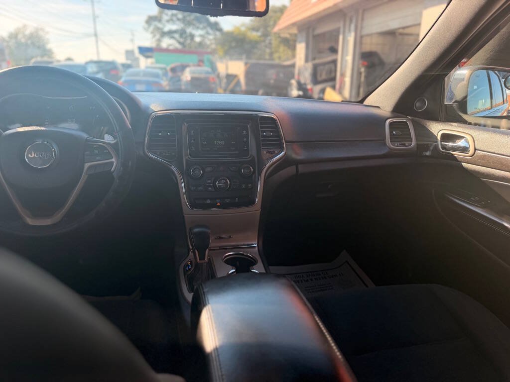 Used 2016 Jeep Grand Cherokee Laredo w/ Quick Order Package 23E AWD/4WD image 22