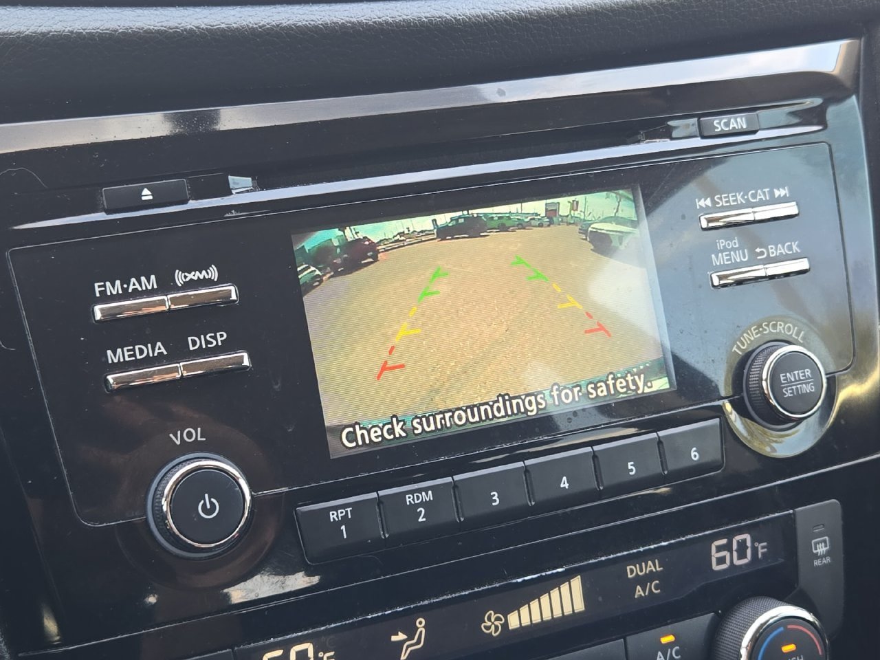 Used 2017 Nissan Rogue SV FWD image 22