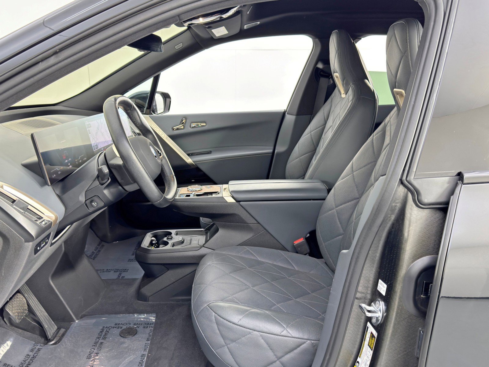 Used 2023 BMW iX M60 w/ Executive Package image 17